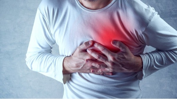 53岁男子多次心梗前兆未重视，心脏停跳！心梗的常见前兆有哪些？